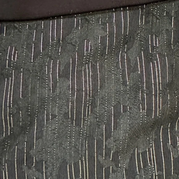 White House Black Market Jaquard Black Gold Ponte Skinny Pants Size 0 - Picture 10 of 14